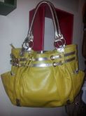 Bolsa em couro Amarela